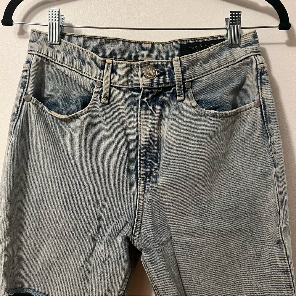 Distressed Denim Jeans - Picture 4 of 6